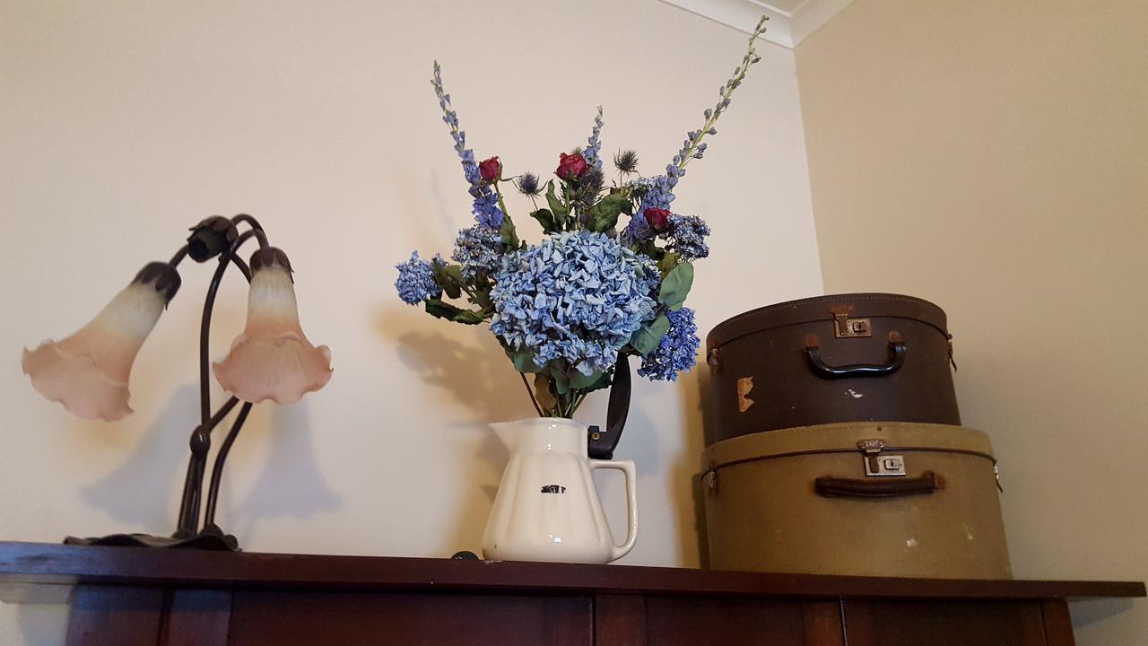Blue Bell Inn Sorell Eksteriør bilde